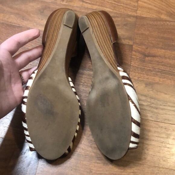 ZigiNY Gillis Zebra Peep Toe Wedge d'Orsay Heels Sz 8.5 - Picture 2 of 7